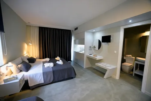 Olive Press Hotel & Apartments