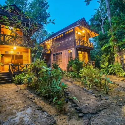 Art's Riverview Lodge Hotels near Khao Sok