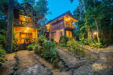 Art's Riverview Lodge