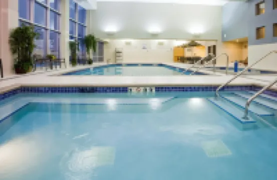 智選假日套房酒店曼凱託東 布盧厄斯縣酒店