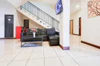 Hotel O Rappocini Near Rsia Paramount Hotel a 