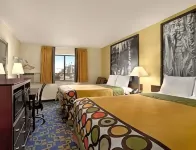 Super 8 by Wyndham Carlsbad