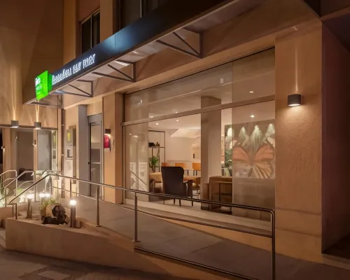 Ibis Styles Beaulieu-Sur-Mer Отели рядом с достопримечательностью «Старый порт»