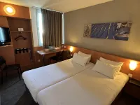 Hotel Kyriad Martigues 布克港住宿飯店