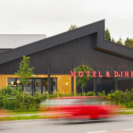 Mollie's Motel & Diner Bristol Отели рядом с достопримечательностью «Студия BBC в Бристоле»