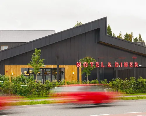 Mollie's Motel & Diner Bristol Hotels near Aztec West