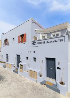 George & Joanna Suites Santorini