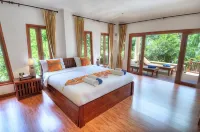 Khanom Hill Resort Hotels in Amphoe Khanom