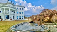 Dream Palace Resort - Resorts