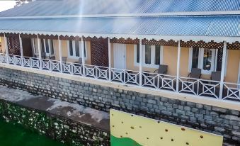 Lalazar Family Resort