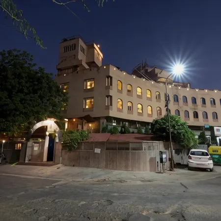 Jaipur Inn