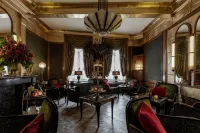 Luxury Boutique Hotel de Castillion