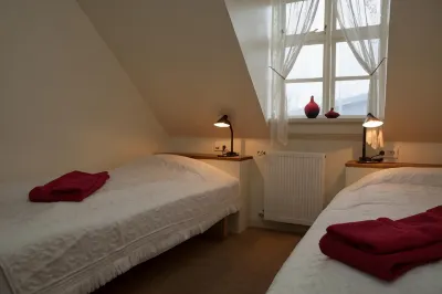 Guesthouse Ísafjördur - Gamla Hotels near Hornstrandir Nature Reserve