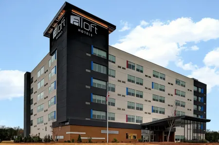 Aloft Mooresville Отели рядом с достопримечательностью «Trump National Golf Club Charlotte»