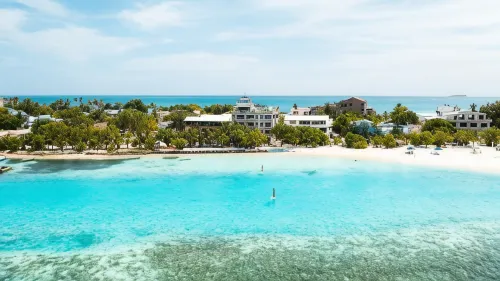Rashu Hiyaa Hotels in Meerufenfushi