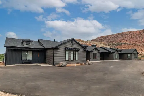 BLACK SHEEP INN Newly Constructed Merino #1 of 4 Units