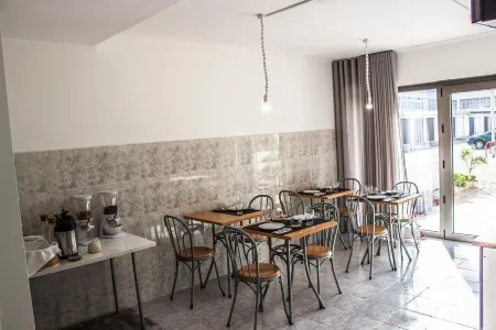 Nine Senses Отели в г. Овар