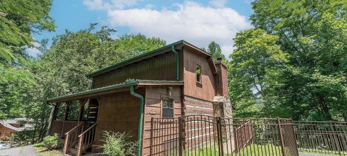 A Slice of Heaven 2 Bedroom Cabin by RedAwning Hotels in Sevierville