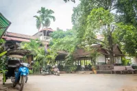 Garden Village Guesthouse & Pool Bar