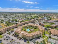 Lovely 2-bedroom condo in Margate with WiFi, AC
