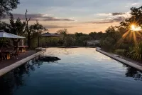 Milima Big 5 Safari Lodge
