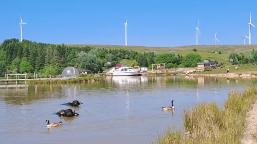 The Rose - 37ft Lakeside Yacht with Hot Tub