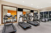 La Quinta Inn & Suites by Wyndham Kansas City Beacon Hill