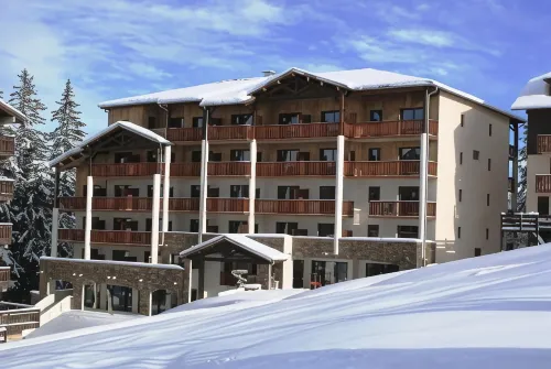 Les Blanches Provençales Hotels in Montclar