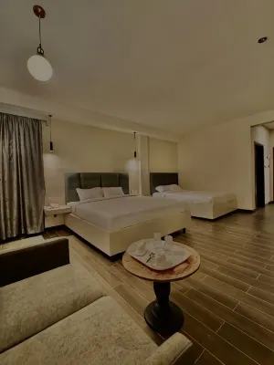 The Ivory Hotel - 2 stelle