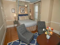 Bellevue Manor