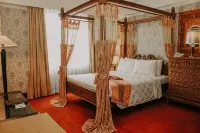 Grand Q Hotel Gorontalo Hotel dekat Pemandian Meranti