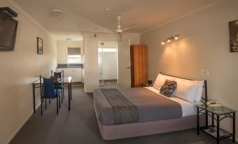 Gateway Motor Inn