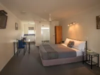 Gateway Motor Inn - Jacuzzi