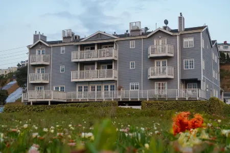 Inn at Playa del Rey Отели рядом с достопримечательностью «Отис Колледж оф Арт энд Десайн»