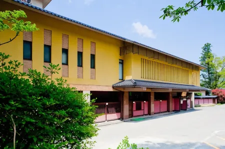 Yamanakaonsen Ohanami Kyubei