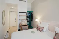 Trendy Canettes Hotel Hotel a Parigi