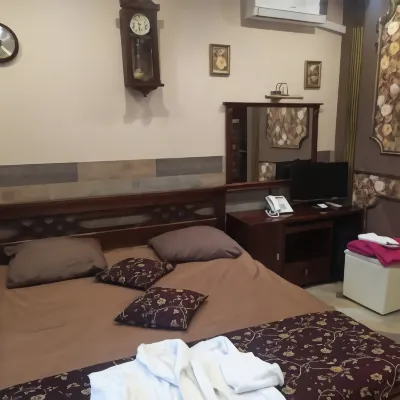 Mirazh Mini-Hotel Hotel berhampiran Stesen Bibirevo