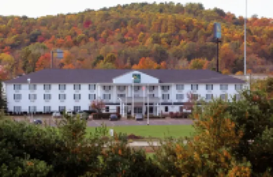 曼斯菲爾德貝爾維爾品質套房酒店 裏奇蘭縣酒店