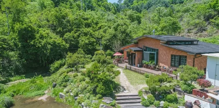 Hoengseong Ungol Guest House Pension Отели в г. Хвенсон