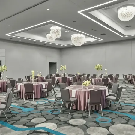 Hilton des Moines Downtown Отели рядом с достопримечательностью «Грэйтер Де-Мойн Ботаникал Гарден»