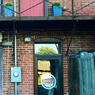 Beautiful Decorated Apartment located in the heart of Downtown Bardstown, KY Hotel Exterior