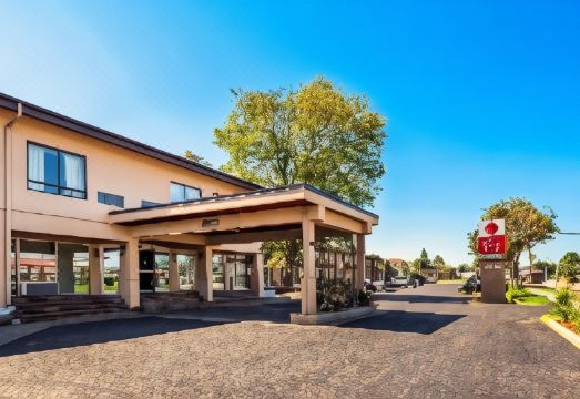 Best Western Plus Ottawa Kanata Hotel & Conference CentreOver view