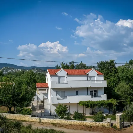 Modern Private Villa Bonaventura with Pool & Jacuzzi & BBQ for Families & Groups Near Split