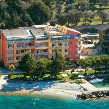 Hotel du Lac - Relax Attitude Hotel