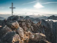 ALPINE Apartment 208 by globboard