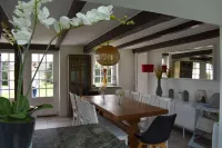 Le Domaine de la Source Hôtels à : Pennedepie