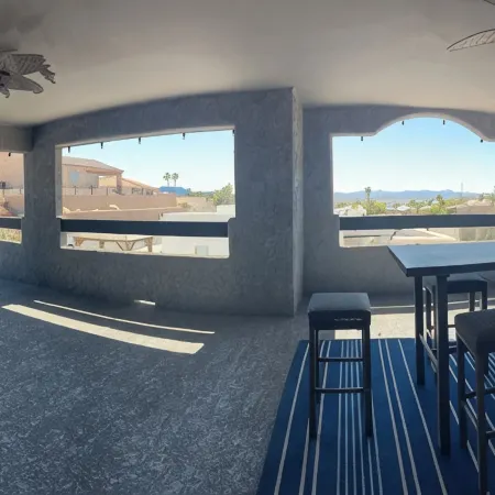 Spacious 5-bedroom house with WiFi, New Pool and Hot Tub, tons of parking