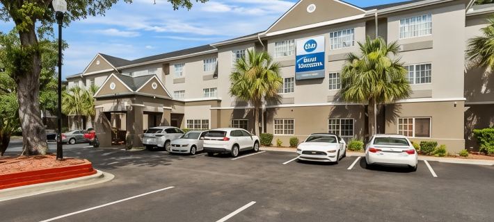 Best Western Patriots Point Hotels in Mount Pleasant