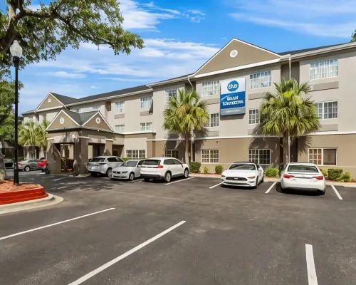 Best Western Patriots Point Các khách sạn gần Quảng trường Marion
