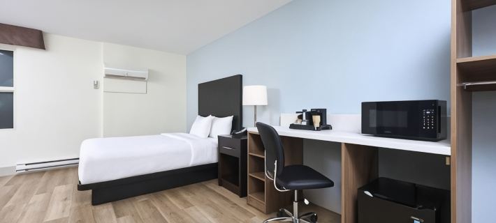 Canad Inns Destination Centre Windsor Park Hotels in Winnipeg